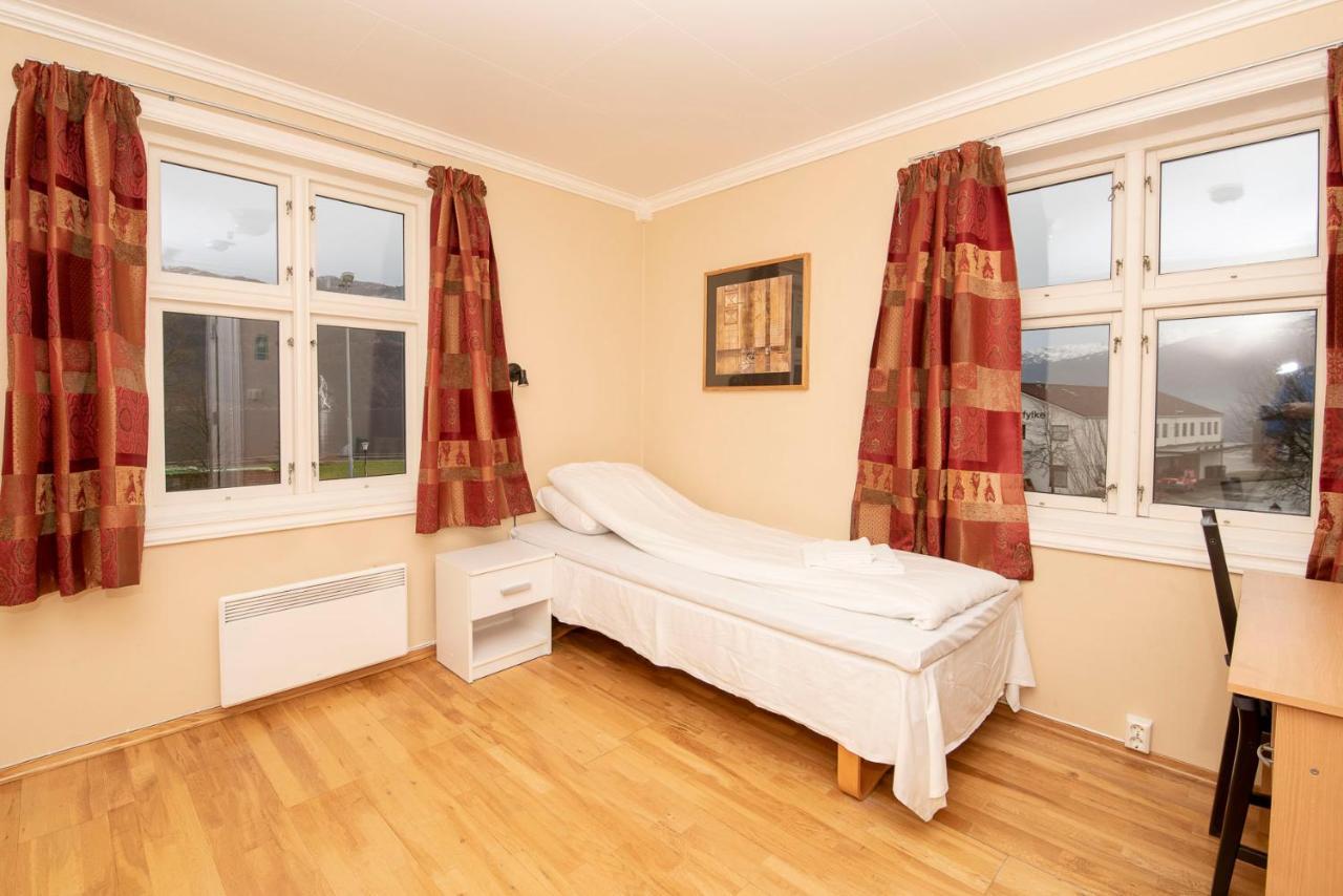 Grand Hotell Sauda Budget Exterior foto